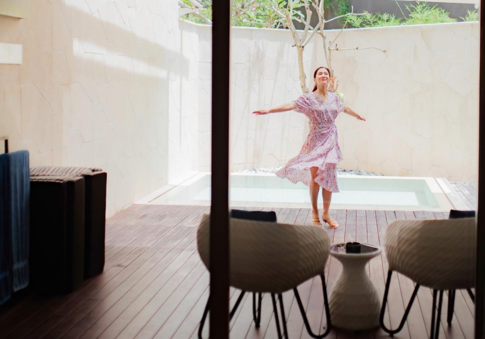 double-six-luxury-hotel-seminyak-deluxe-suite-plunge-pool-2