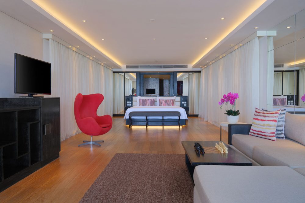 double-six-luxury-hotel-seminyak-leisure-suite-1