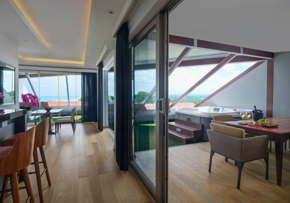 double-six-luxury-hotel-seminyak-penthouse-city-view-1
