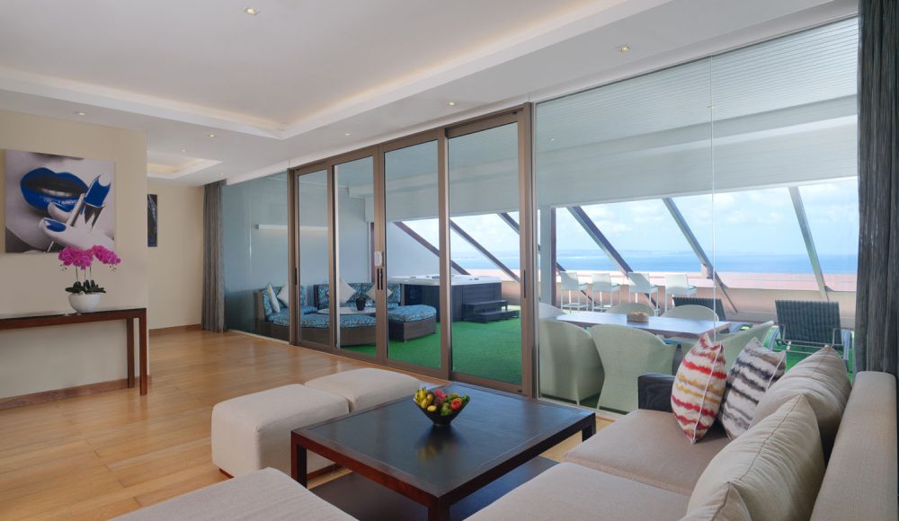 double-six-luxury-hotel-seminyak-penthouse-ocean-view-1