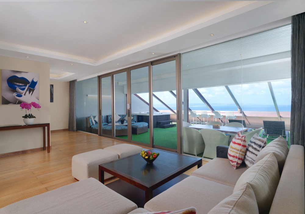 double-six-luxury-hotel-seminyak-penthouse-ocean-view-1