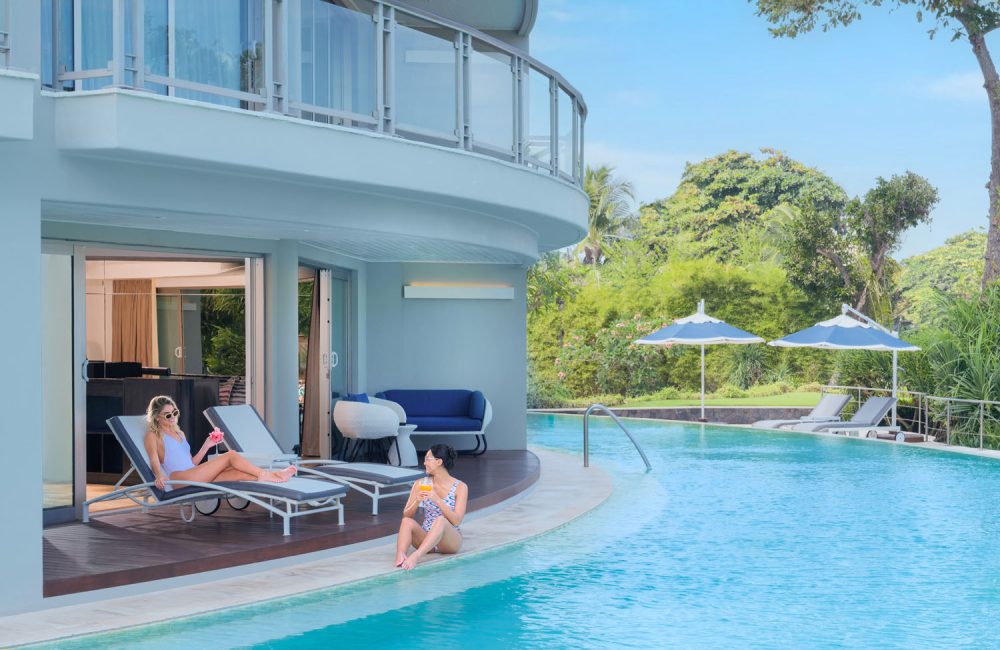 double-six-luxury-hotel-seminyak-premium-suite-pool-access-1