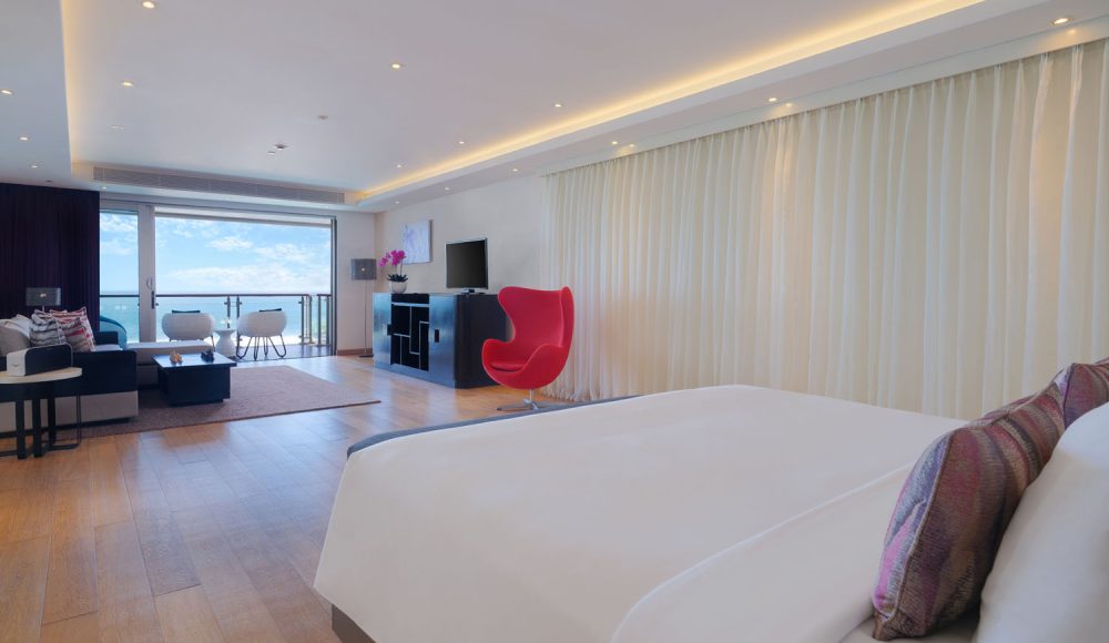 double-six-luxury-hotel-seminyak-two-bedroom-deluxe-suite-ocean-view-1